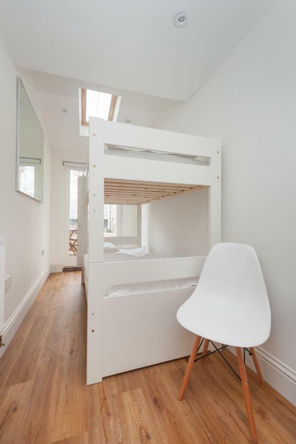 Sea Breeze Cottage With Parking By Myholidaylet Brighton ภายนอก รูปภาพ